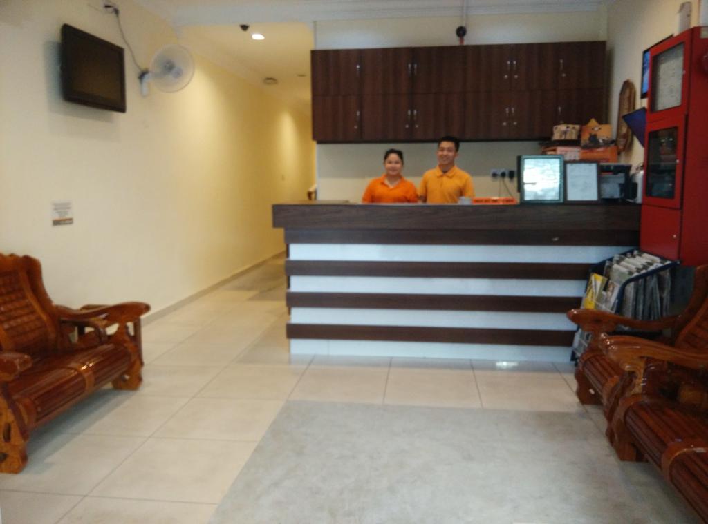 קוטה קינבלו Hotel Traveller מראה חיצוני תמונה