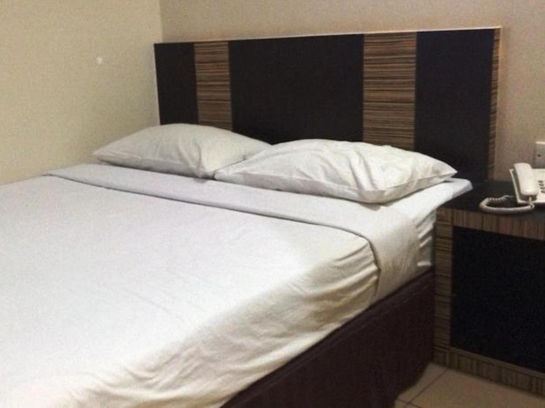 קוטה קינבלו Hotel Traveller מראה חיצוני תמונה