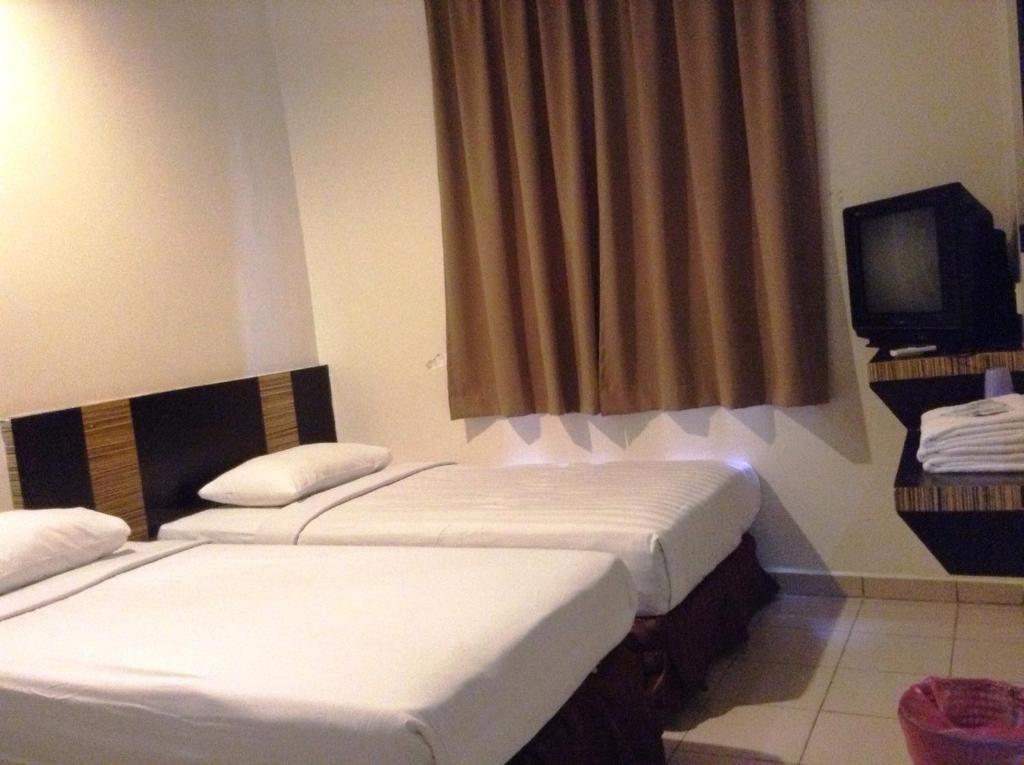 קוטה קינבלו Hotel Traveller חדר תמונה