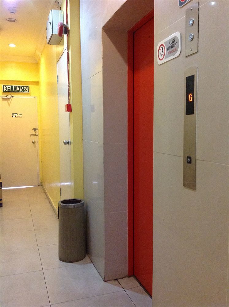 קוטה קינבלו Hotel Traveller מראה חיצוני תמונה